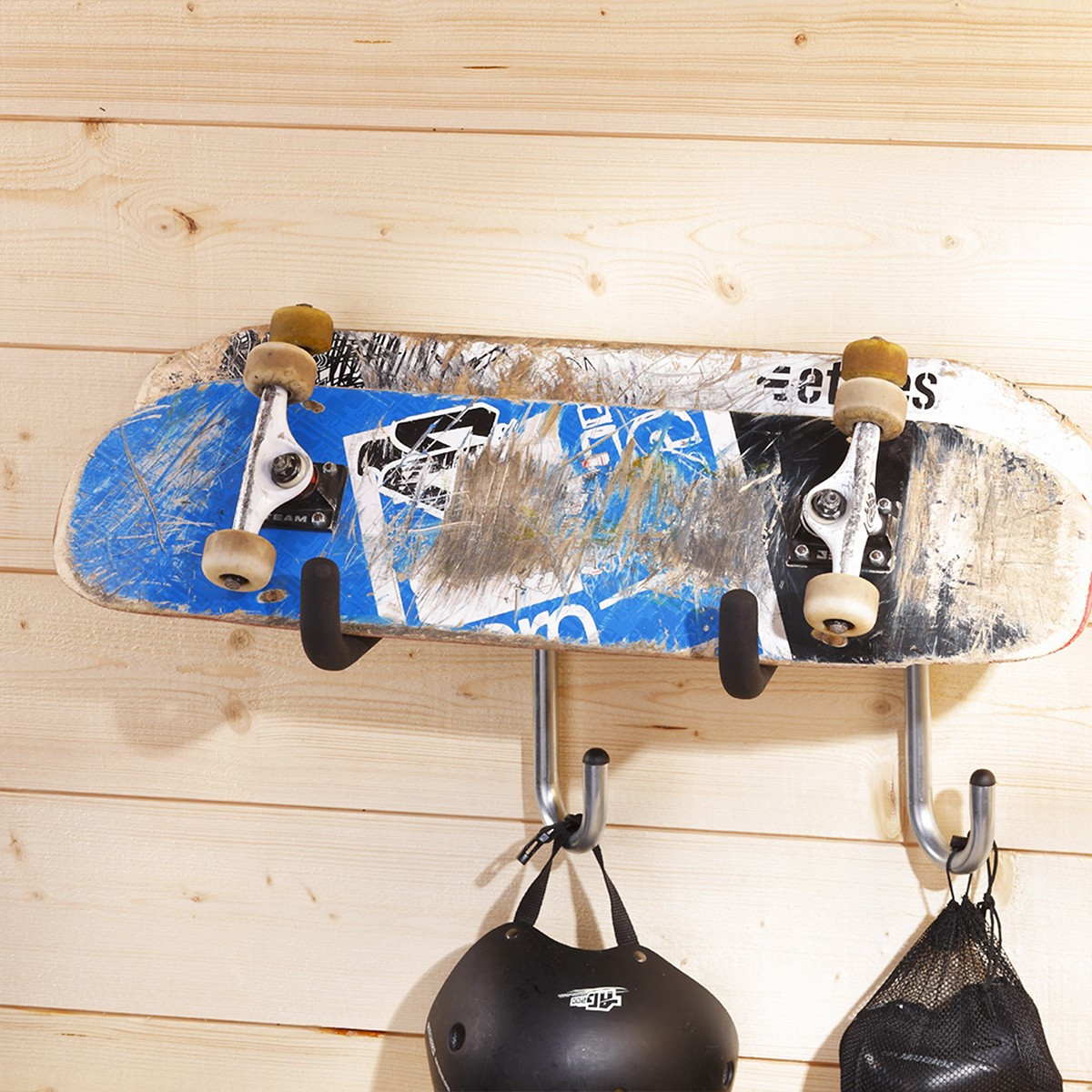 Cintres muraux en acrylique pour skateboard avec crochets pour exposer en  toute sécurité - Support de rangement horizontal robuste pour skateboard 