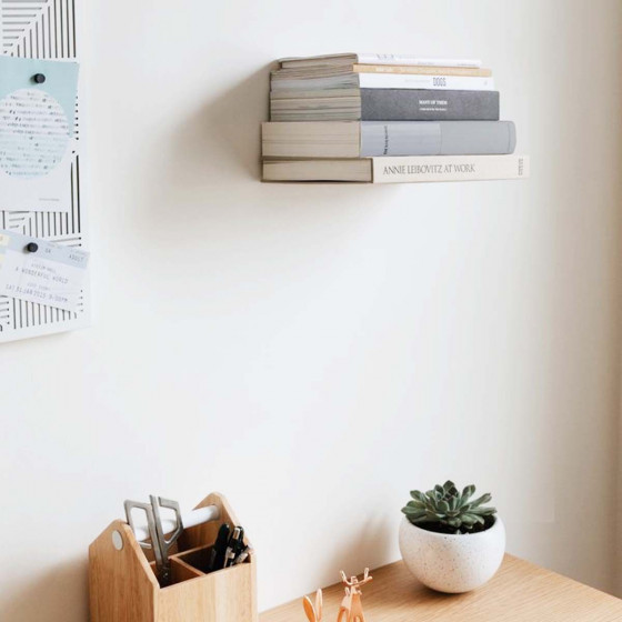 Etagère invisible pour livres