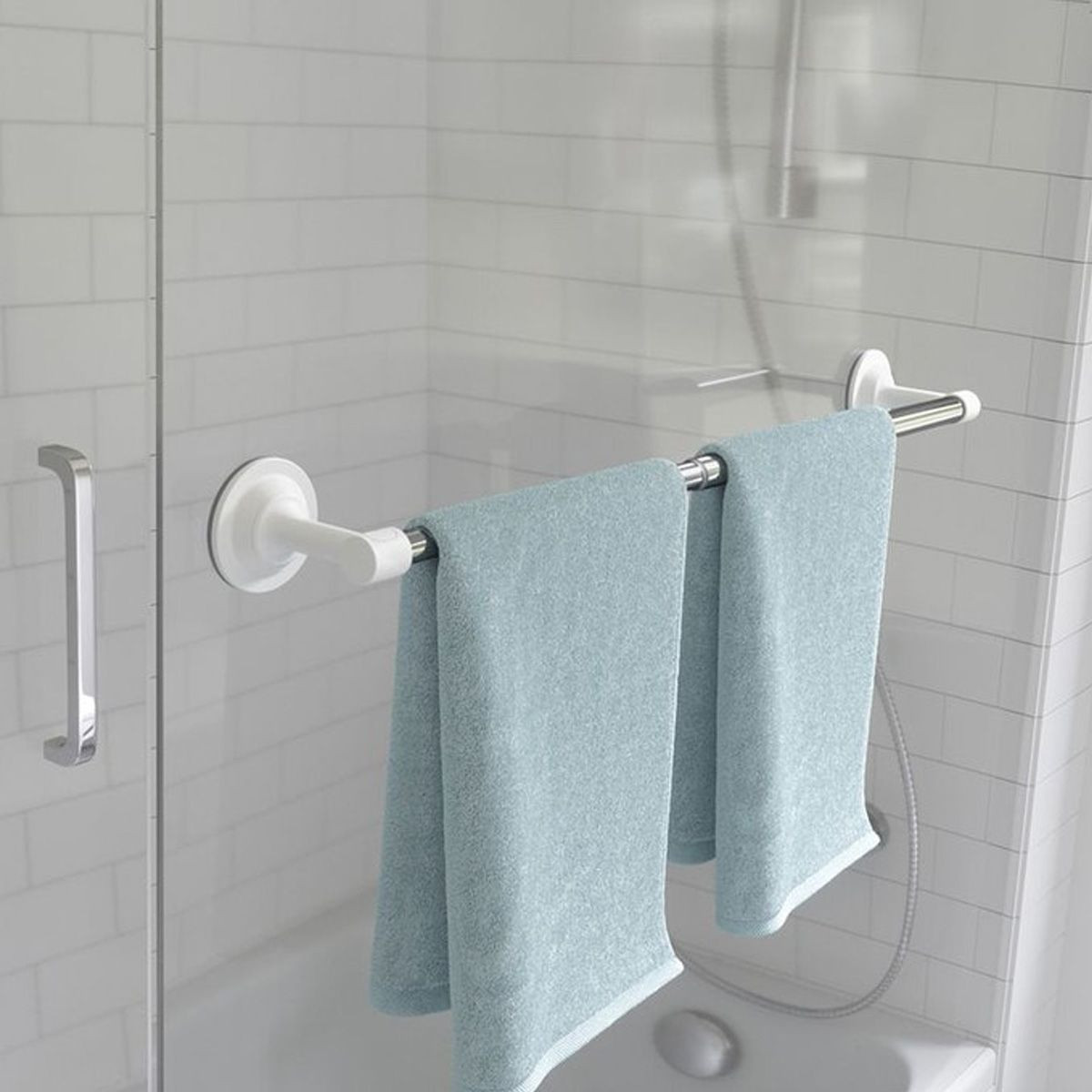 Porte-serviette pour salle de bains adhésif ou installé avec