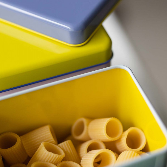 4 boîtes alimentaires en métal de couleur