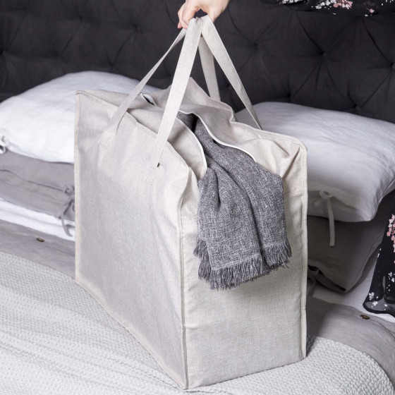 Grand sac de rangemeent en tissu clair