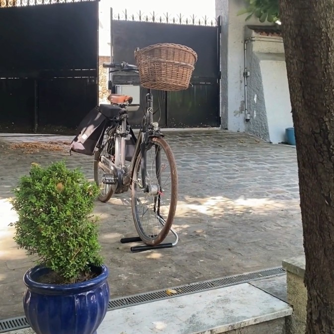Pied de rangement vélo